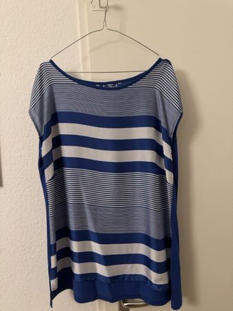T-shirt rayé bleu blanc taille 46 bon état