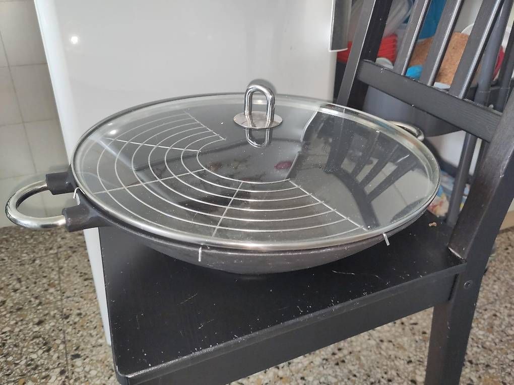 Wok de marque bodum en (Gebraucht) in La Chaux-de-Fonds für