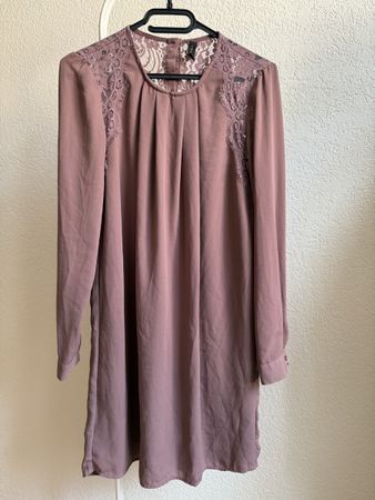 Robe vieux rose dentelle dos boutonné Yas, t.L/40