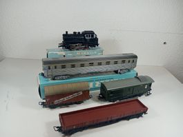 Märklin: Tenderlokomotive + 4 Wagen