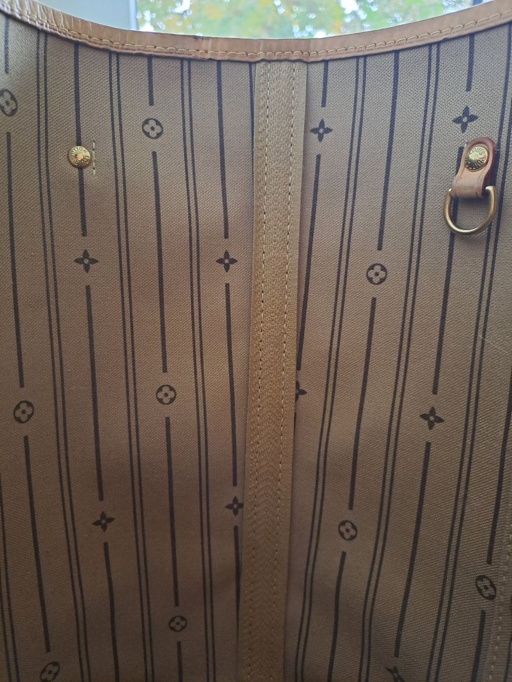 Louis Vuitton Sacs femmes: Louis Vuitton Neverfull, Monogramm Canvas MM – D'occasion à Volketswil par ronbons 8