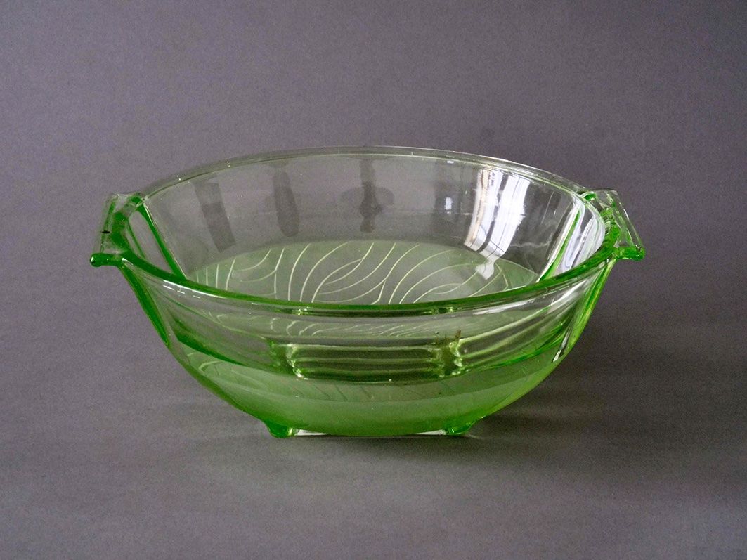 Ciotole: URAN-Glas Früchteschale – Usato da Basel venduto da herr_majesty 1
