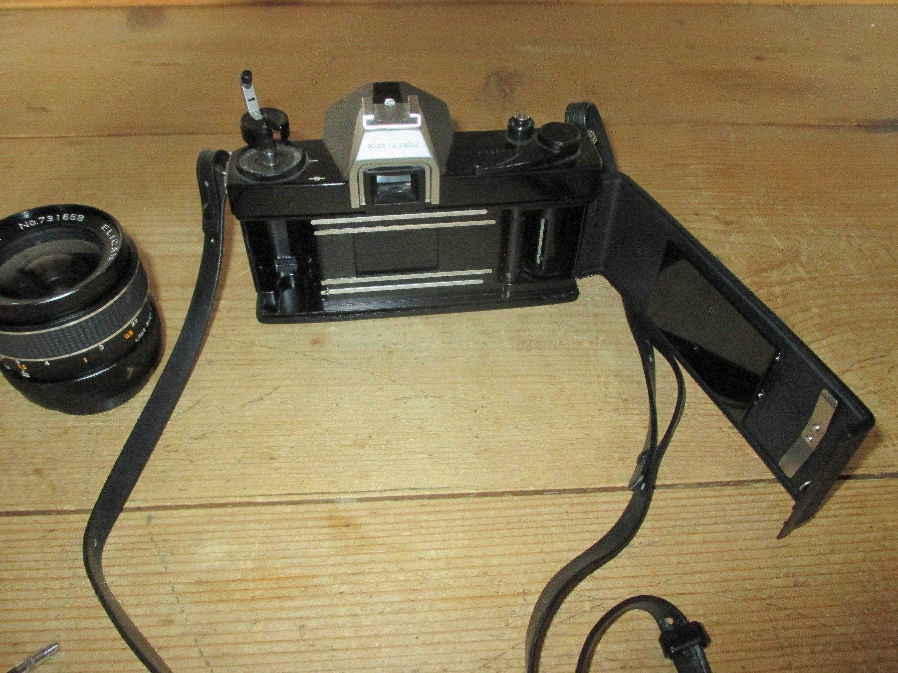Ricoh Appareil photo: Ricoh Spiegelreflexkamera mit 2 Objektiven – Défectueux à Flims - Dorf par Stagediver 3