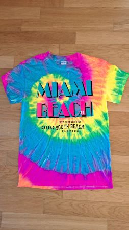 Buntes T-Shirt mit Batik-Print  / Gr. S