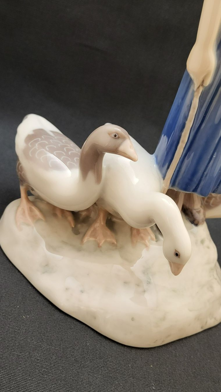 Royal Copenhagen Statuette: Figur COPENHAGEN geleimt – Difettoso da Basel venduto da spinne02 5