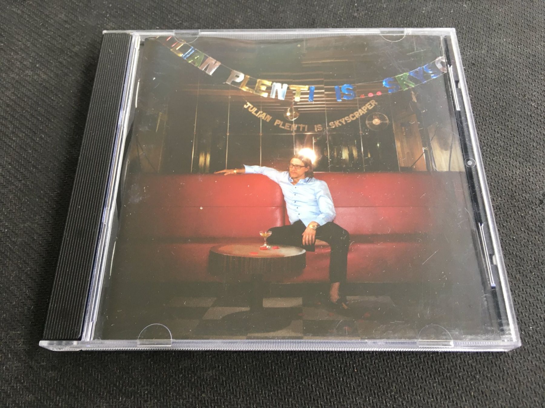 CD: Julian Plenti - Is... Skyscraper -CD- – Usato da St.Gallen venduto da MedienJoe