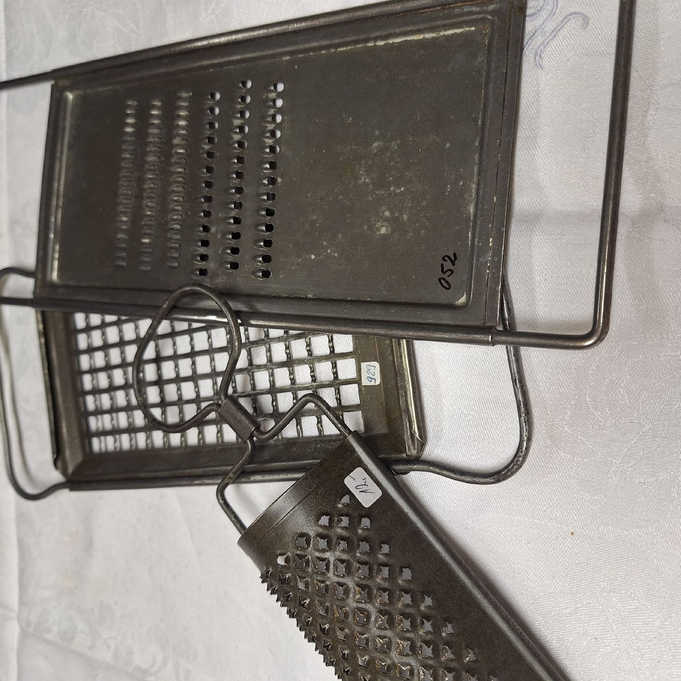 Elettrodomestici da cucina: Versand möglich! 3 verschiedene, antike Siebe – Usato da Winterthur venduto da Goldpipau 1