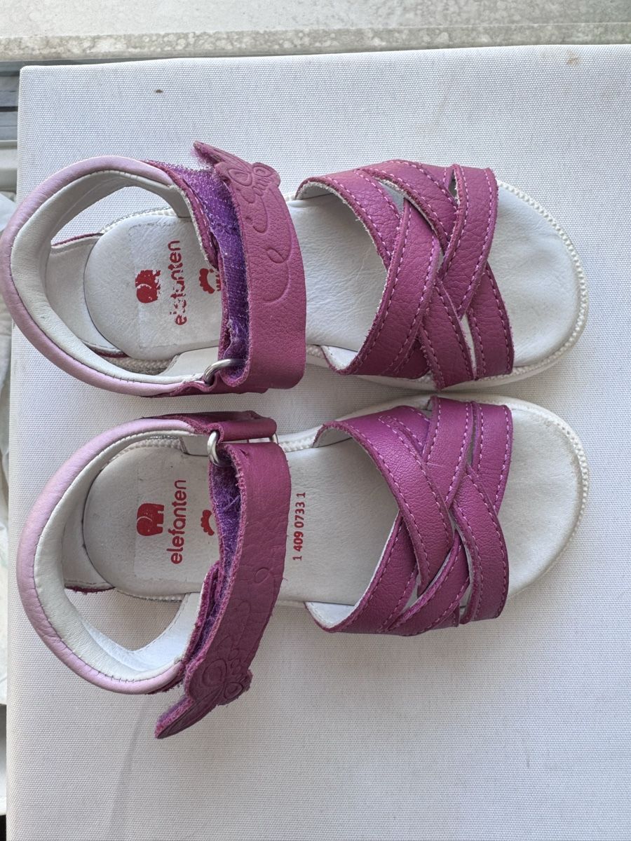 Elefanten Schuhe für Mädchen: Mädchen Sandalen Gr. 22 - Elefanten – Gebraucht aus Dänikon ZH von d_freiheit