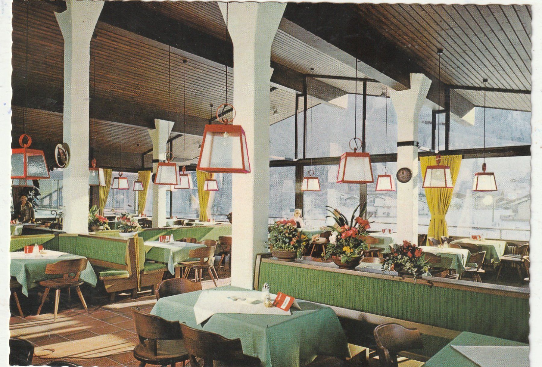 Cartoline postali: Cafe - Restaurant in Zugspitz Bad – Usato da Lumbrein venduto da made02