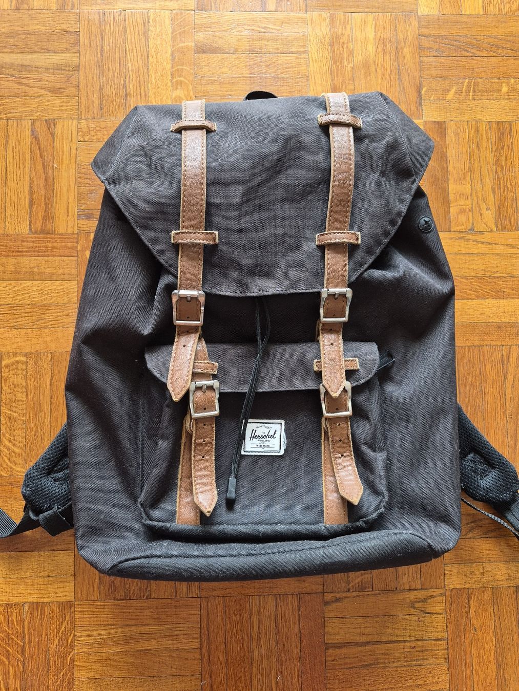Herschel Zaini: Sac à dos Herschel noir  – Usato da Villars-sur-Glâne venduto da dia_2q2l