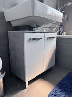 Waschbeckenunterschrank