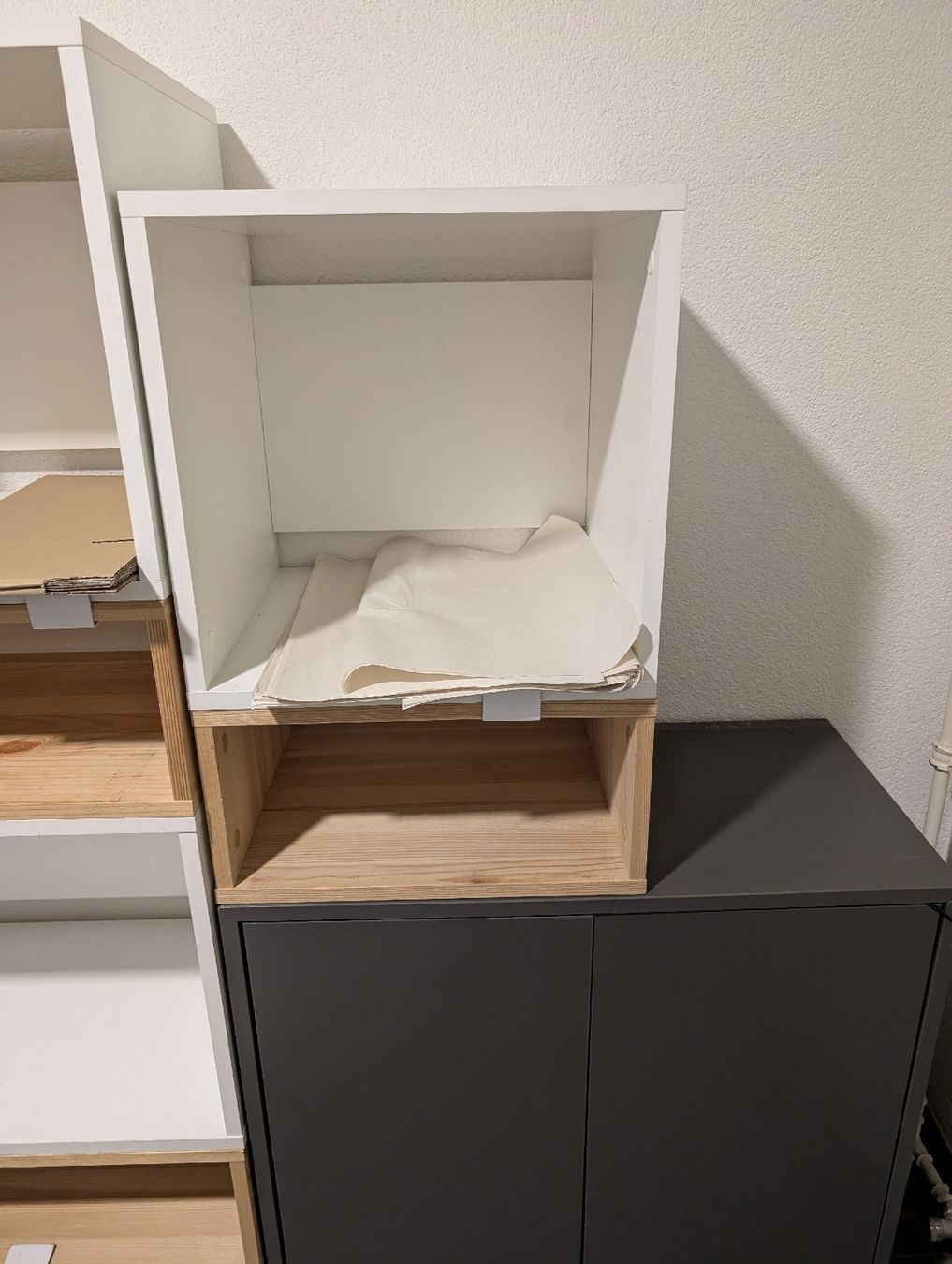 Étagères: Modular Stackable Shelving Unit - 8 Pieces (La Redoute) – D'occasion à Zürich par Kika_brz 2