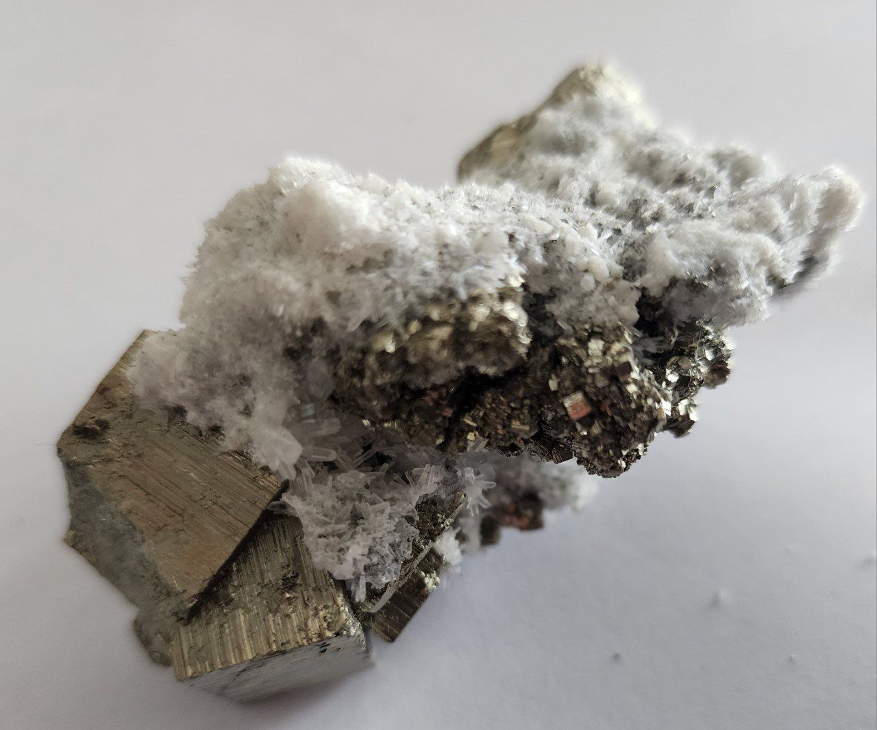 Minerali & Pietre curative: Peru: wunderschöner Matrix Pyrit-Schwimmer mit Quarz, Rar!! – Nuovo (secondo la descrizione) da Lima- Peru venduto da Alpaka-Haus 4
