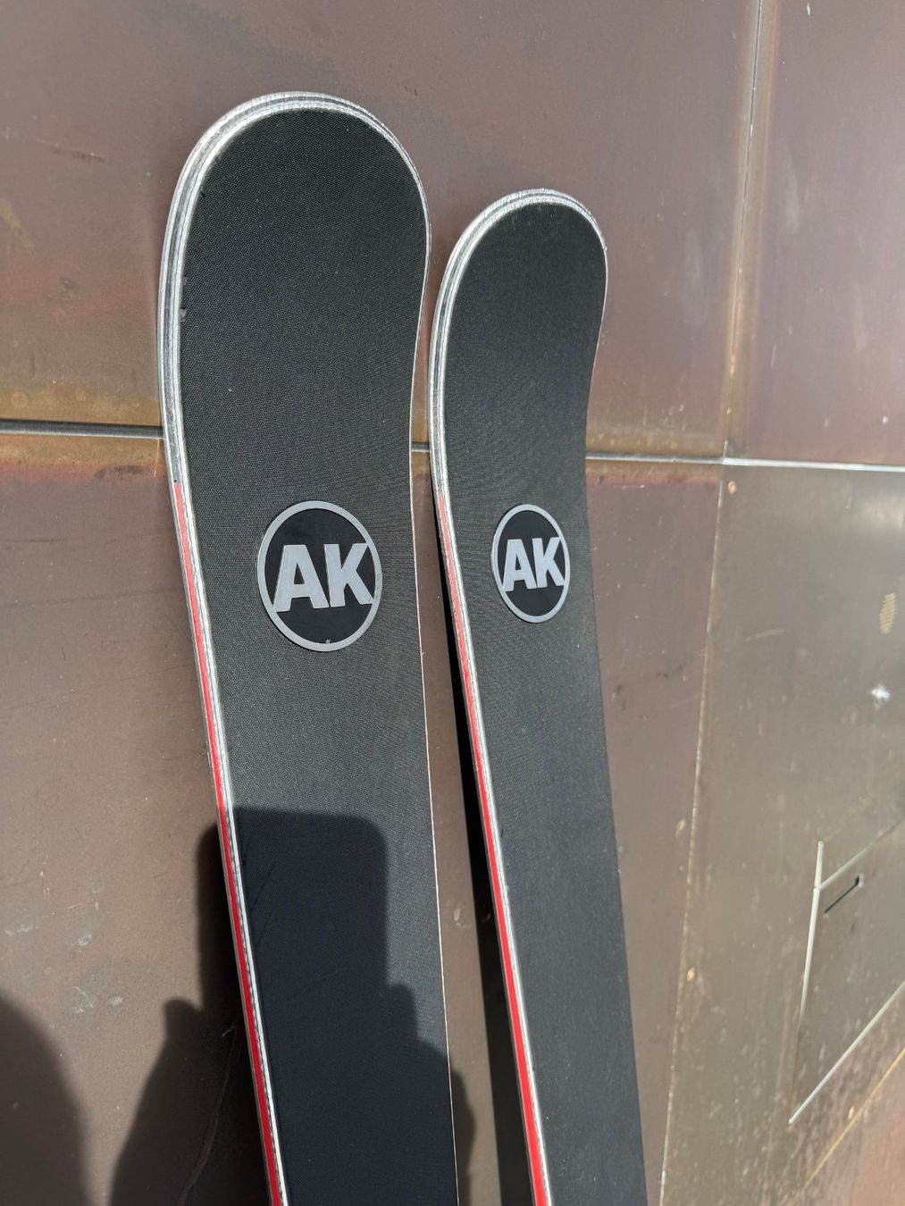 AK Ski Sci: AK Ski original red 176 cm neuwertig mit Bindung – Nuovo (secondo la descrizione) da Erlenbach ZH venduto da crapun 2
