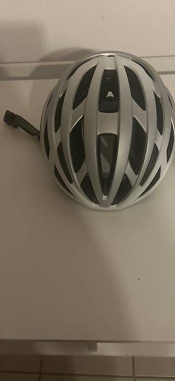 Caschi: Casque vélo ou trottinette  – Nuovo e nell'imballaggio originale da Lausanne venduto da fra_c5vn
