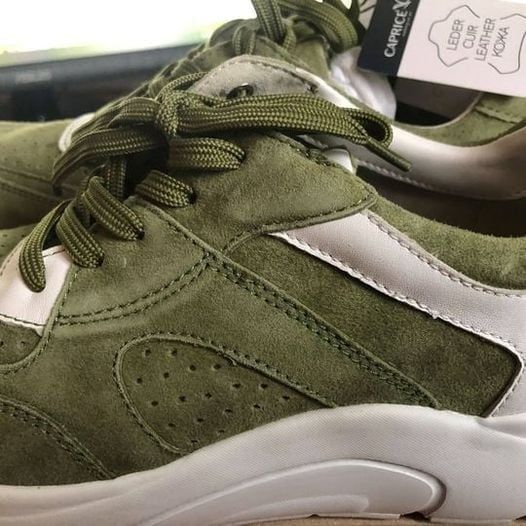 Scarpe da donna: Neue Sneakers aus Leder – Nuovo e nell'imballaggio originale da Gränichen venduto da lizama
