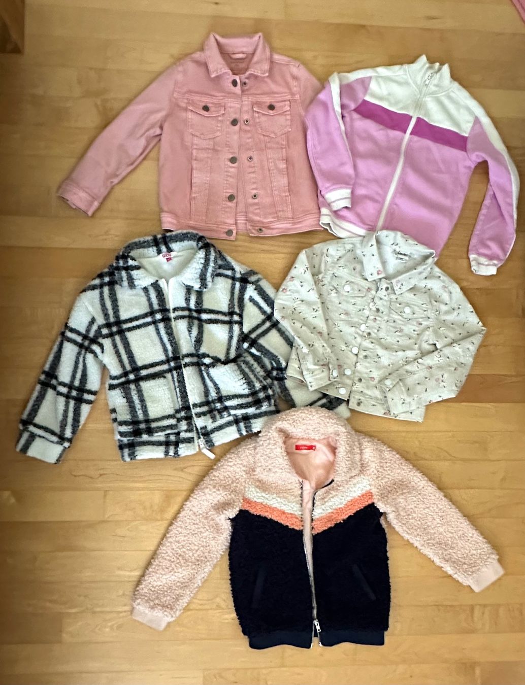 Lotti & Set di vestiti: Kleiderpaket Gr.122/128 – Usato da Oensingen venduto da dorian07 5