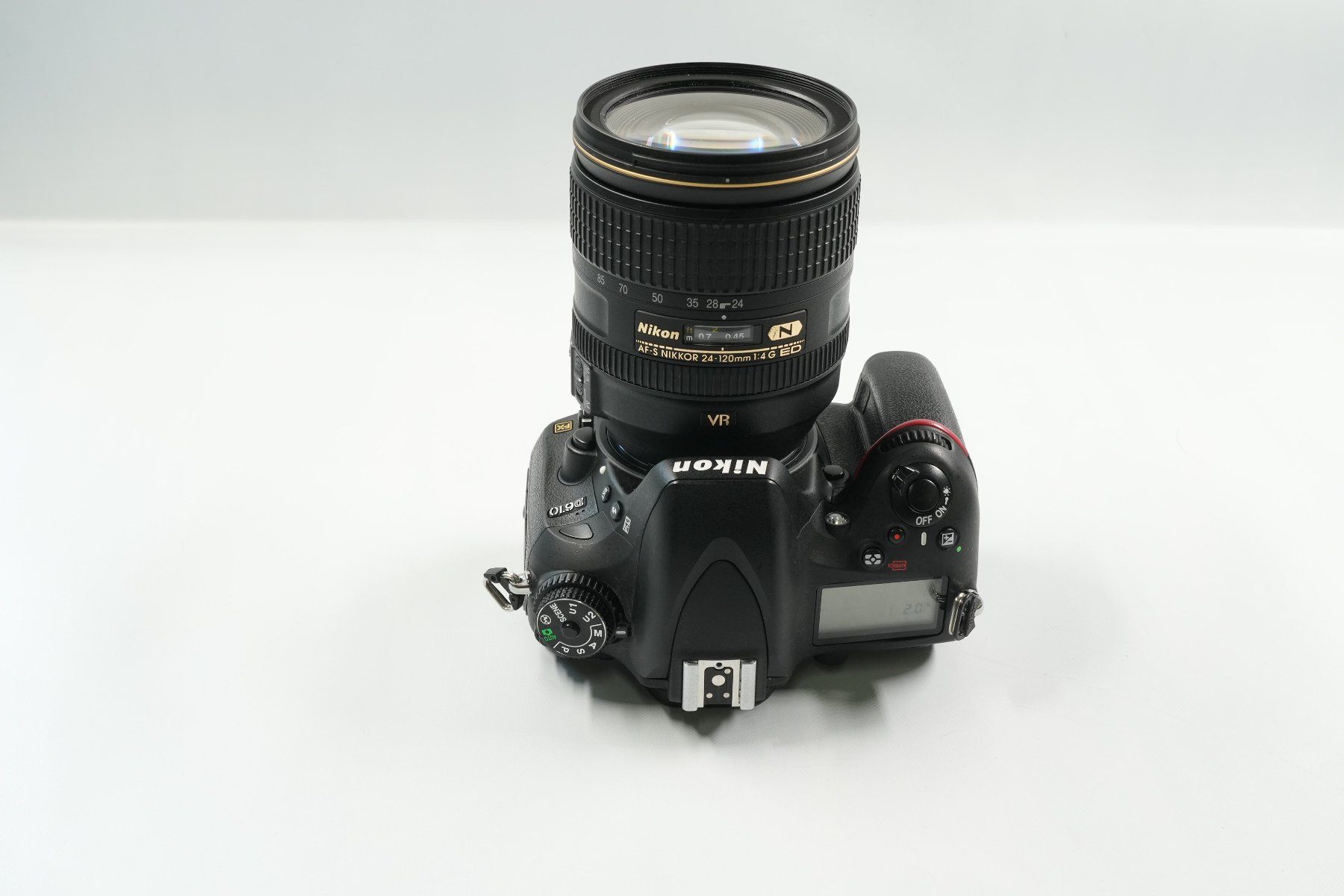 Nikon Kamera: Nikon D610 Spiegelreflexkamera mit Objektiv – Gebraucht aus Galgenen von Fmg 4
