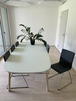 Sitzungstisch mit 6 Stühlen