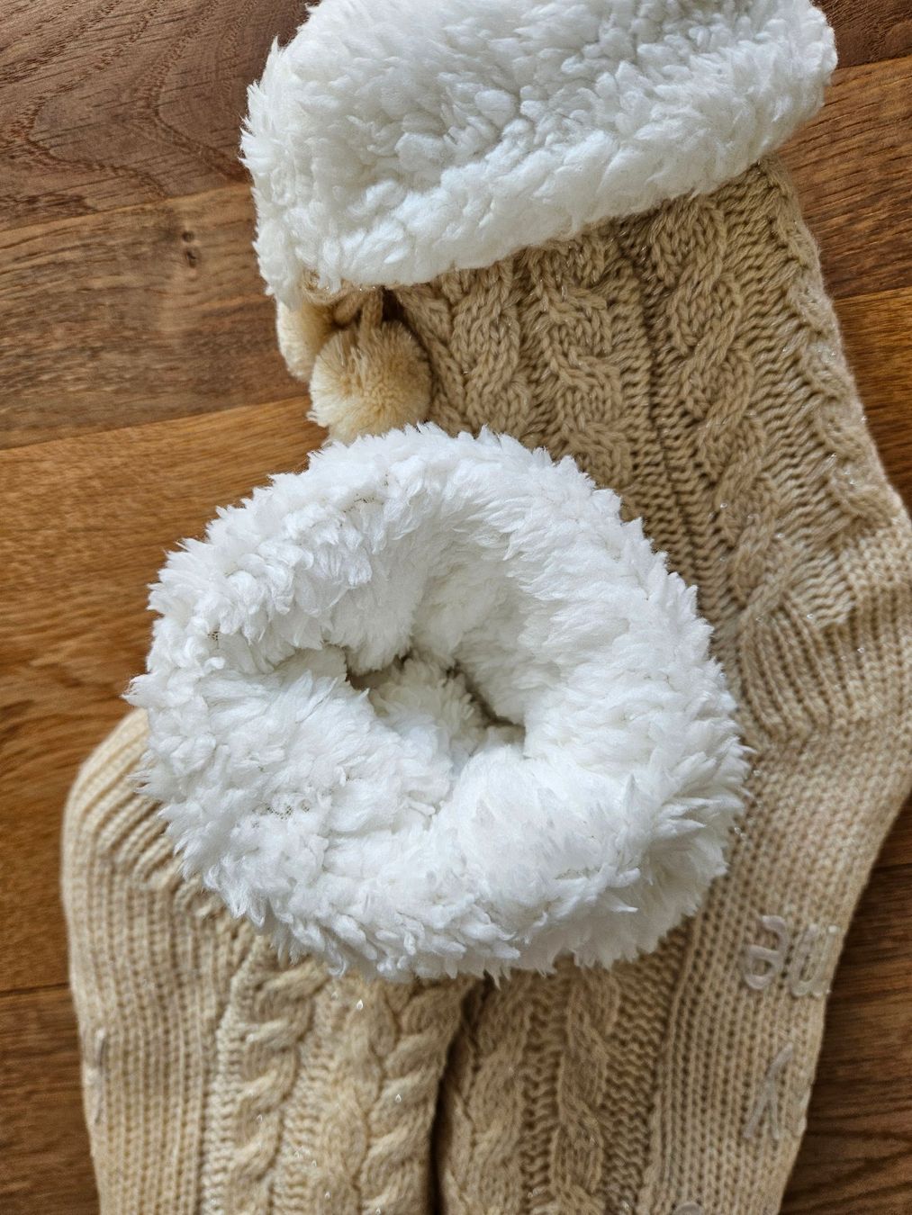 Calze: Warme Haussocken mit Bommeln beige – Nuovo (secondo la descrizione) da Liestal venduto da corneb 2