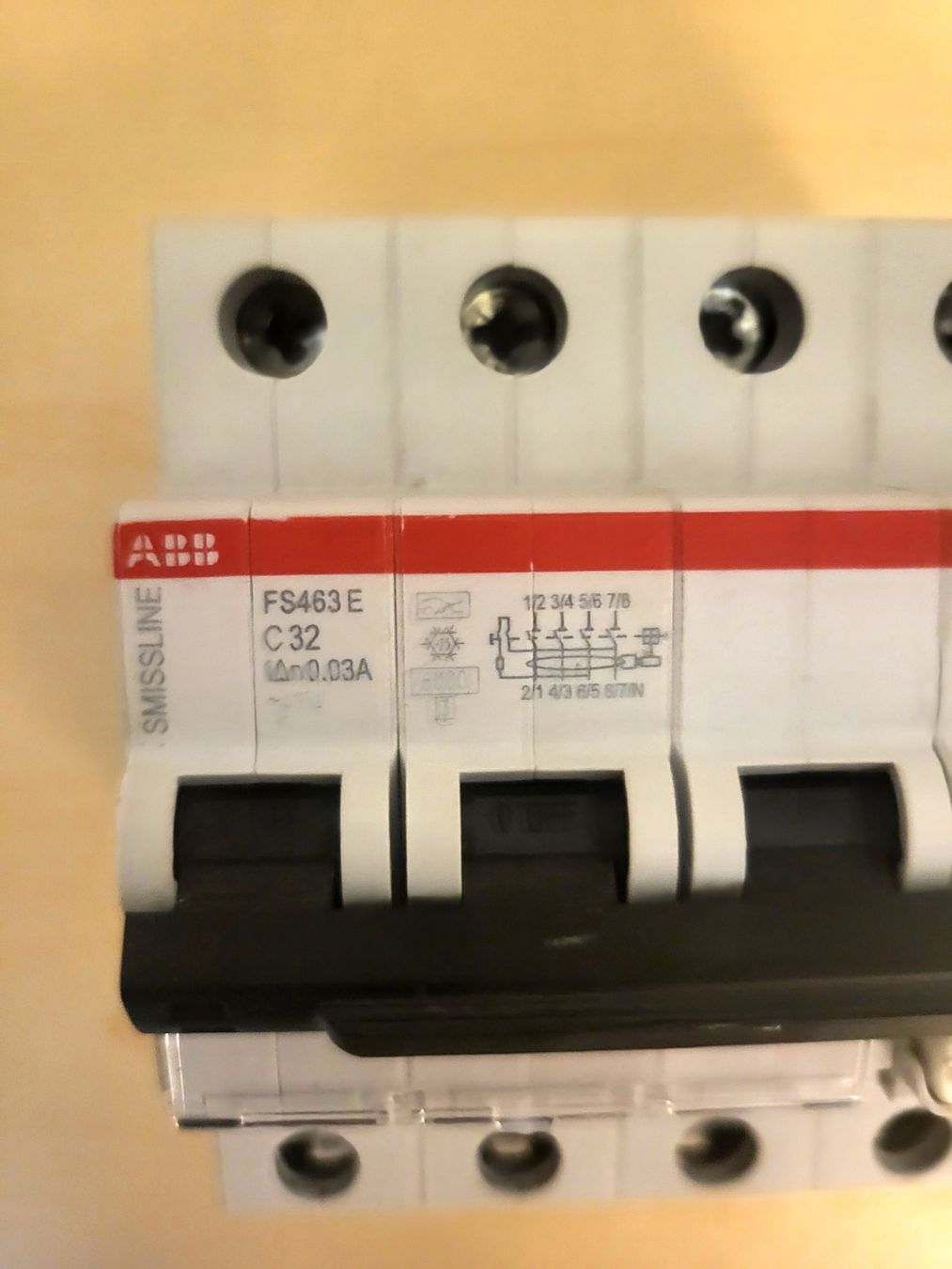 ABB Interruttori: FI/LS Schalter ABB 32A 30mA – Nuovo (secondo la descrizione) da Uznach venduto da jur_96tk 1