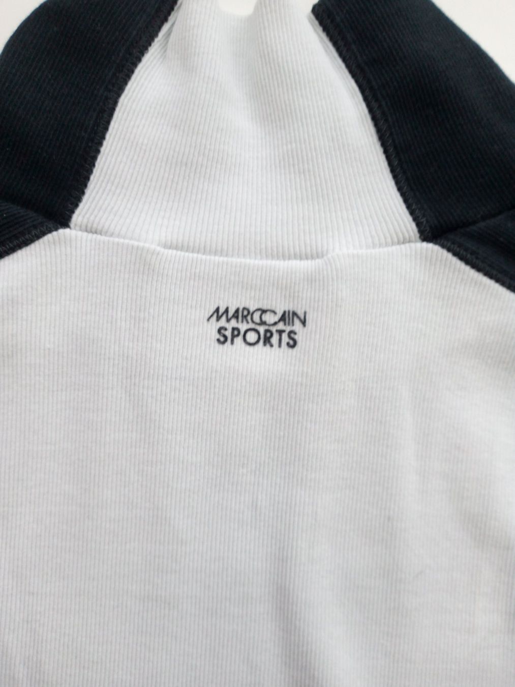 Marc Cain Pullover & Sweatshirts: Marccain Mondpullover mit Schmucksteinen – Gebraucht aus Burgdorf von BabaJaga_2 2