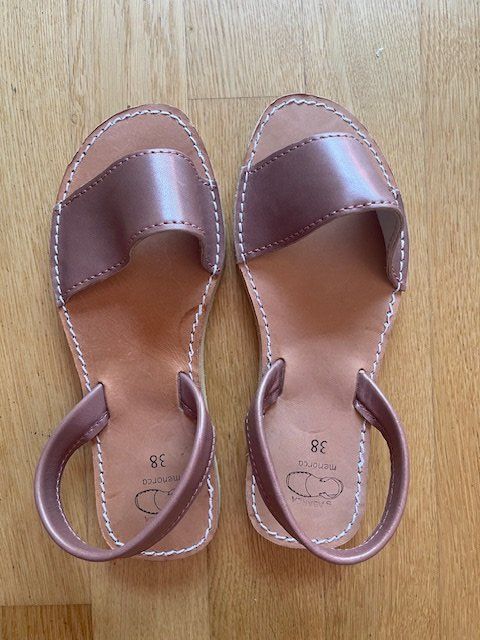 Scarpe da donna: Ledersandalen Gr. 38 – Nuovo (secondo la descrizione) da Basel venduto da PinkPong