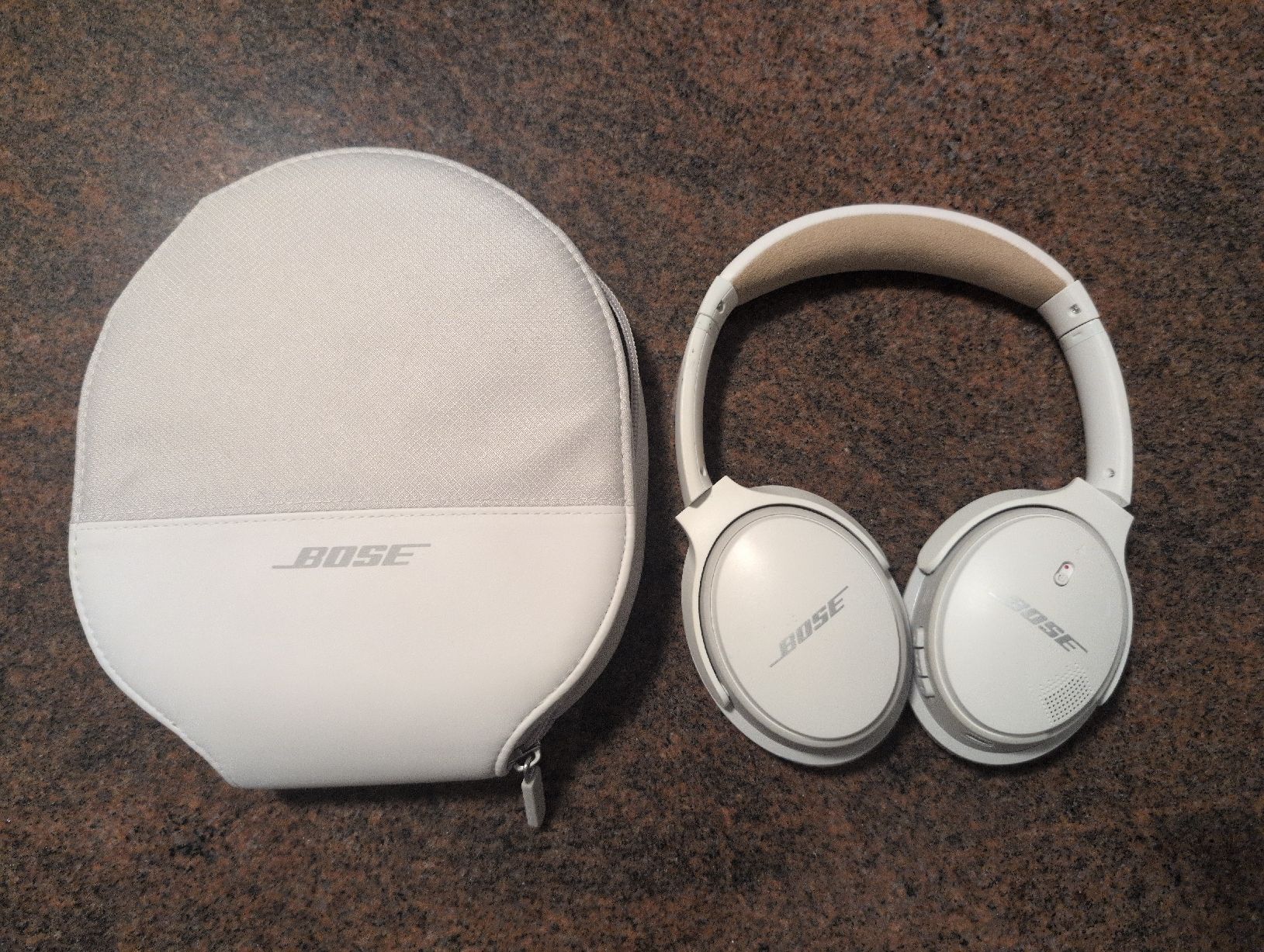 Bose Cuffie: Bose QC35 Headphones White with Case Used – Usato da Zürich venduto da fschenkel 2