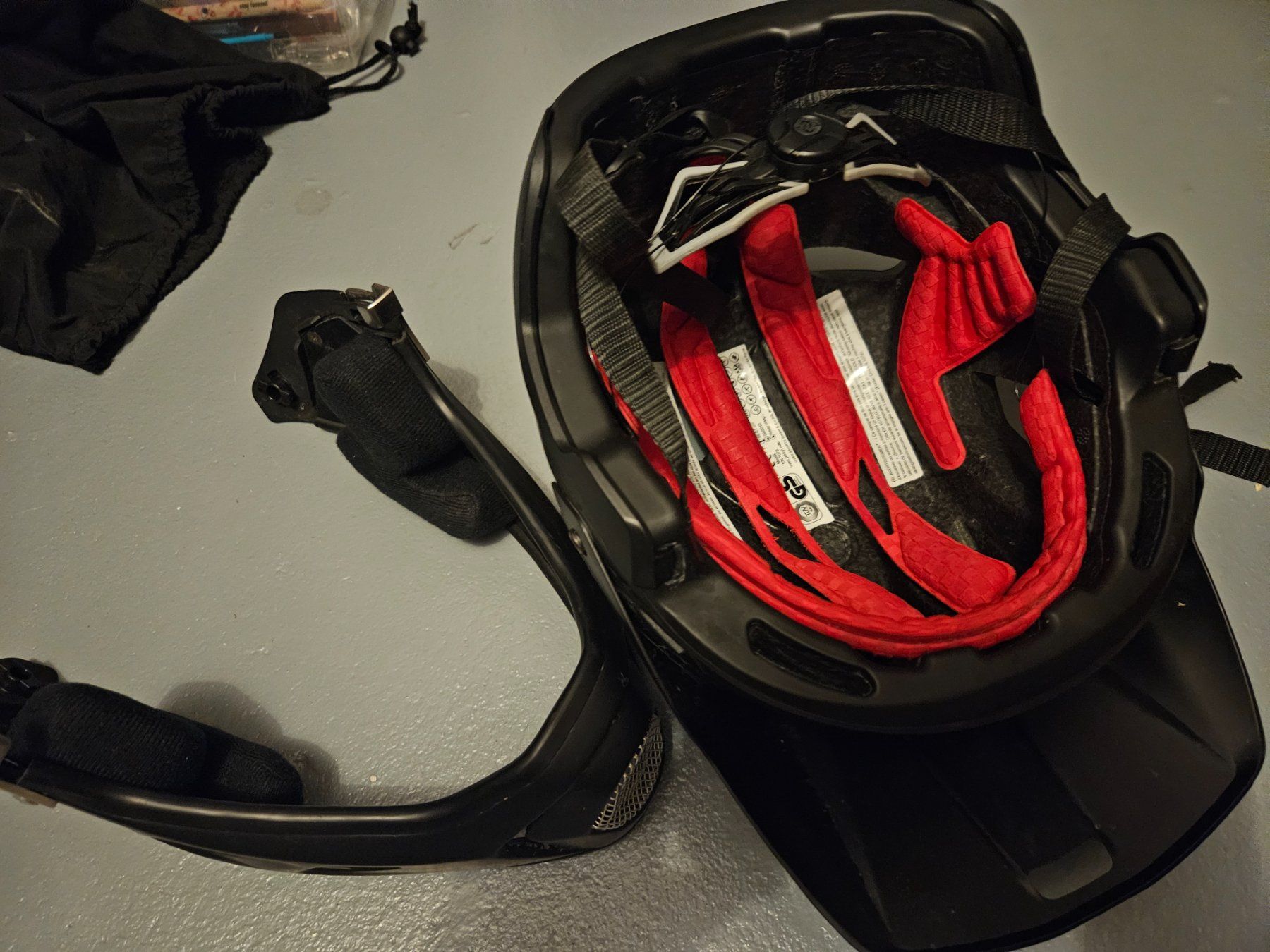 Uvex Helme: Uvex Downhill Helm Unfallfrei 59-61cm – Gebraucht aus Wangen ZH von tulipe55 2