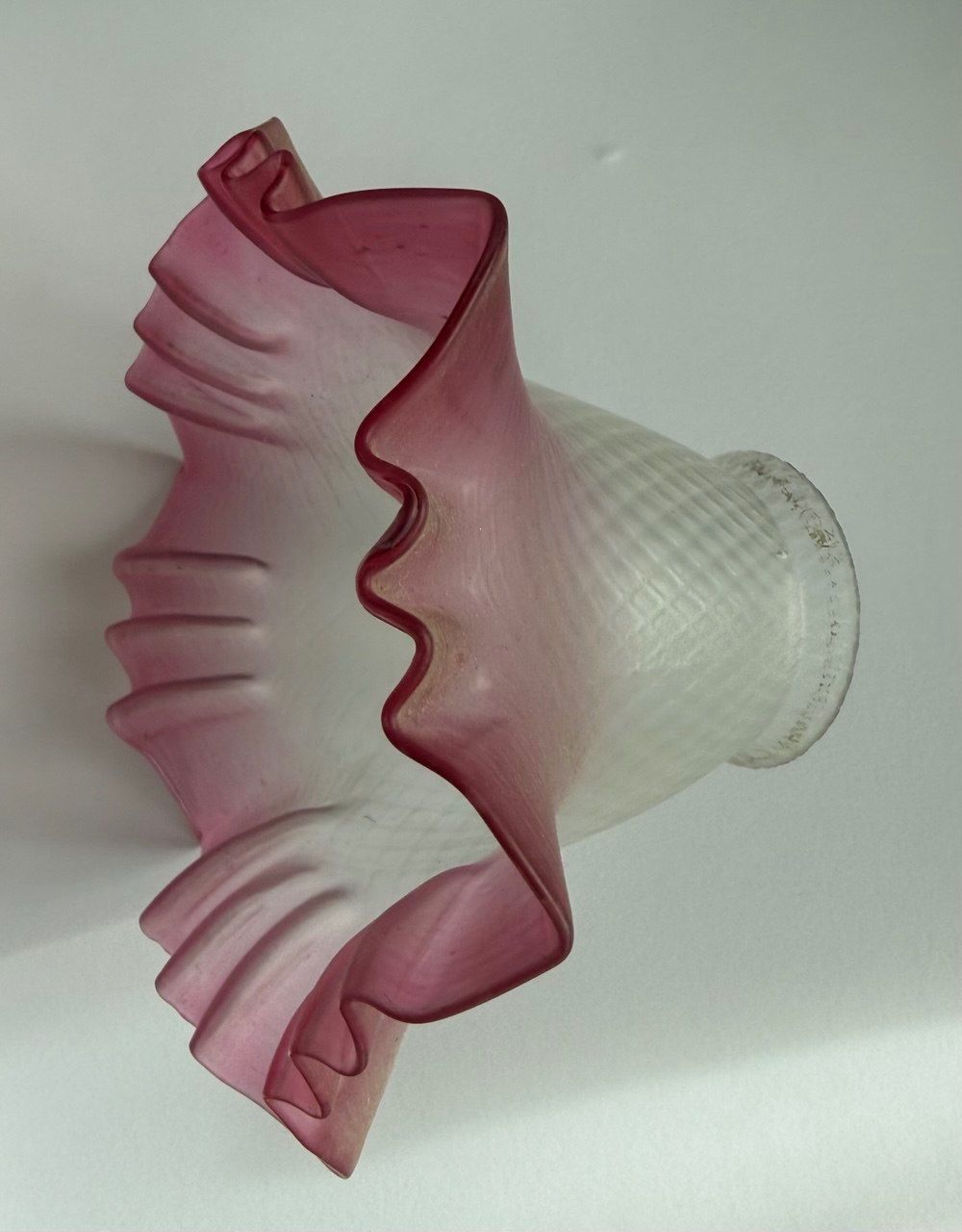 Lampenschirme: Lampenglas / Lampenschirm - Transparent mit Rosa – Gebraucht aus Inwil von Tom32