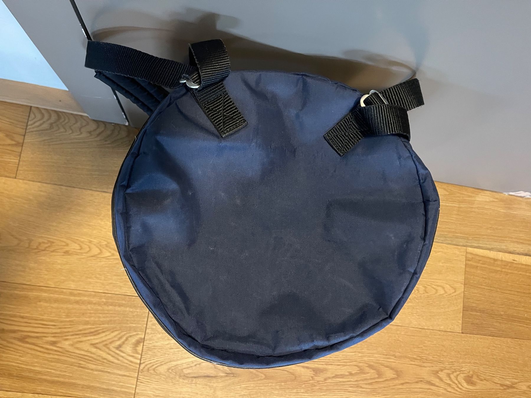 Taschen: Chevigon Rucksack/Turnbeutel Dunkelblau – Gebraucht aus Turbenthal von mmtuescher 2