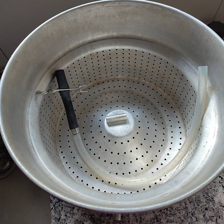 Elettrodomestici da cucina: Dampf Entsafter Aluminium – Usato da Zürich venduto da sim_ykb6 1