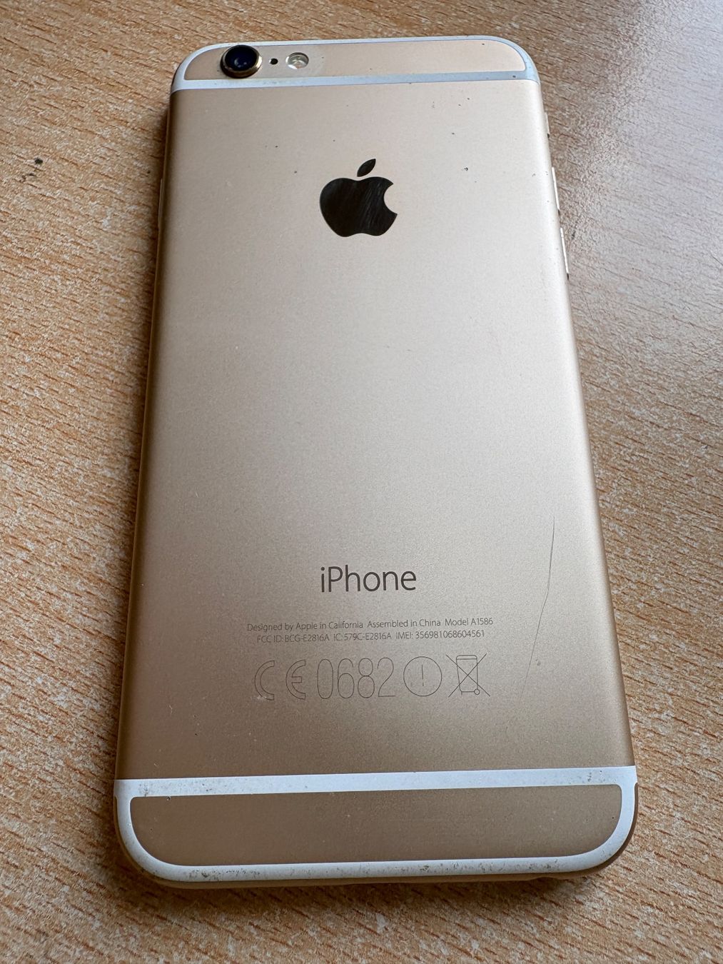 Apple Telefoni cellulari / Smartphones: iPhone 6s gold, 64BG Speicher – Usato da Luzern venduto da Andiwi 1