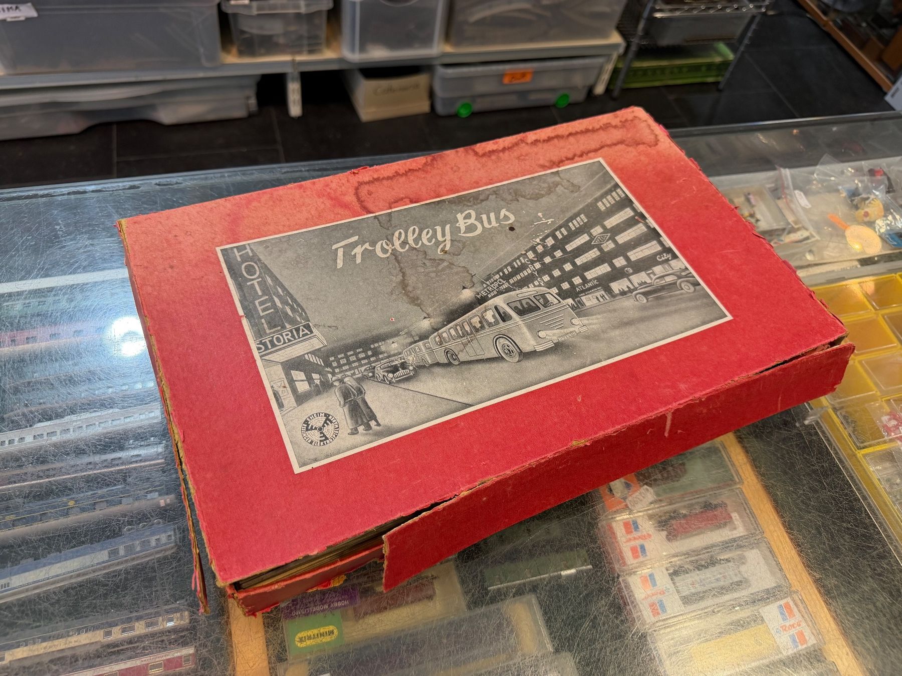 Eheim Modellini di ferrovie: Eheim H0 DC Vintage Trolley Bus 103 – Usato da Chiasso venduto da Carrara-Modellismo 7