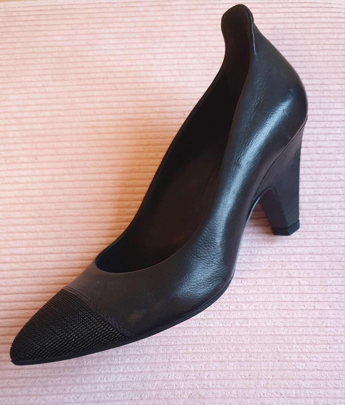 Scarpe da donna: Echtleder Pumps Grösse 37 – Usato da Wil SG venduto da Glitter 1