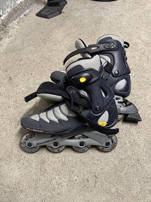 Inline-Skating & Rollschuhe: Rollerblades Grösse 42/43 – Gebraucht aus Zürich von Hanglooi 1