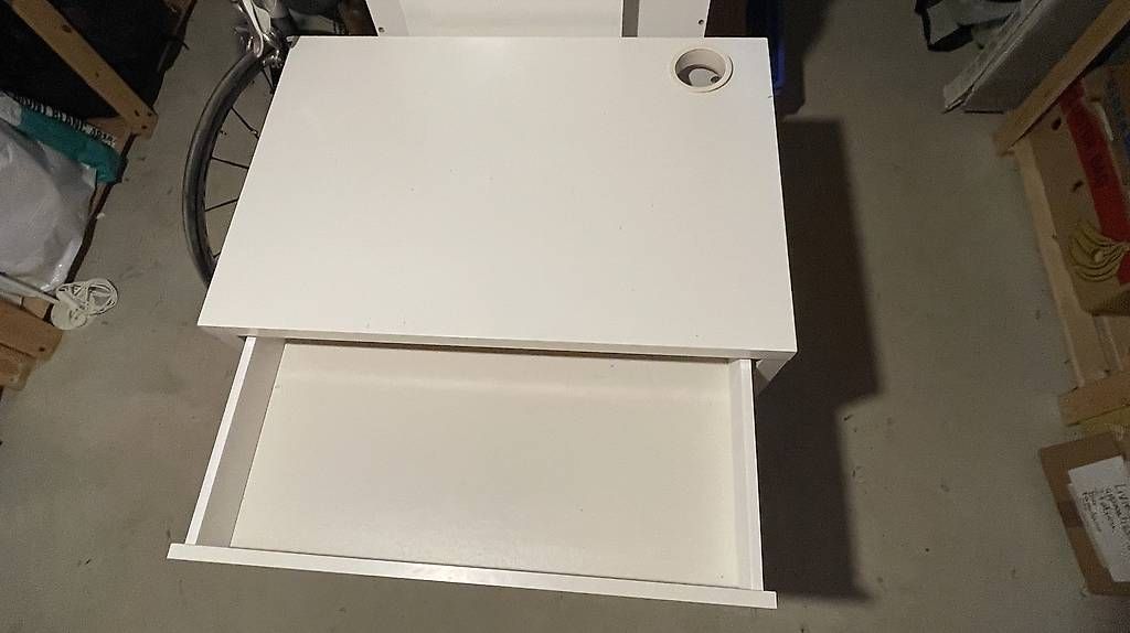 Schreibtische: Bureau IKEA MICKE – Gebraucht aus La Sarraz von lenamoser 1
