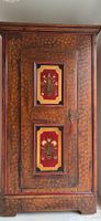 Armoire ancienne bois marqueté avec panneaux floraux peints