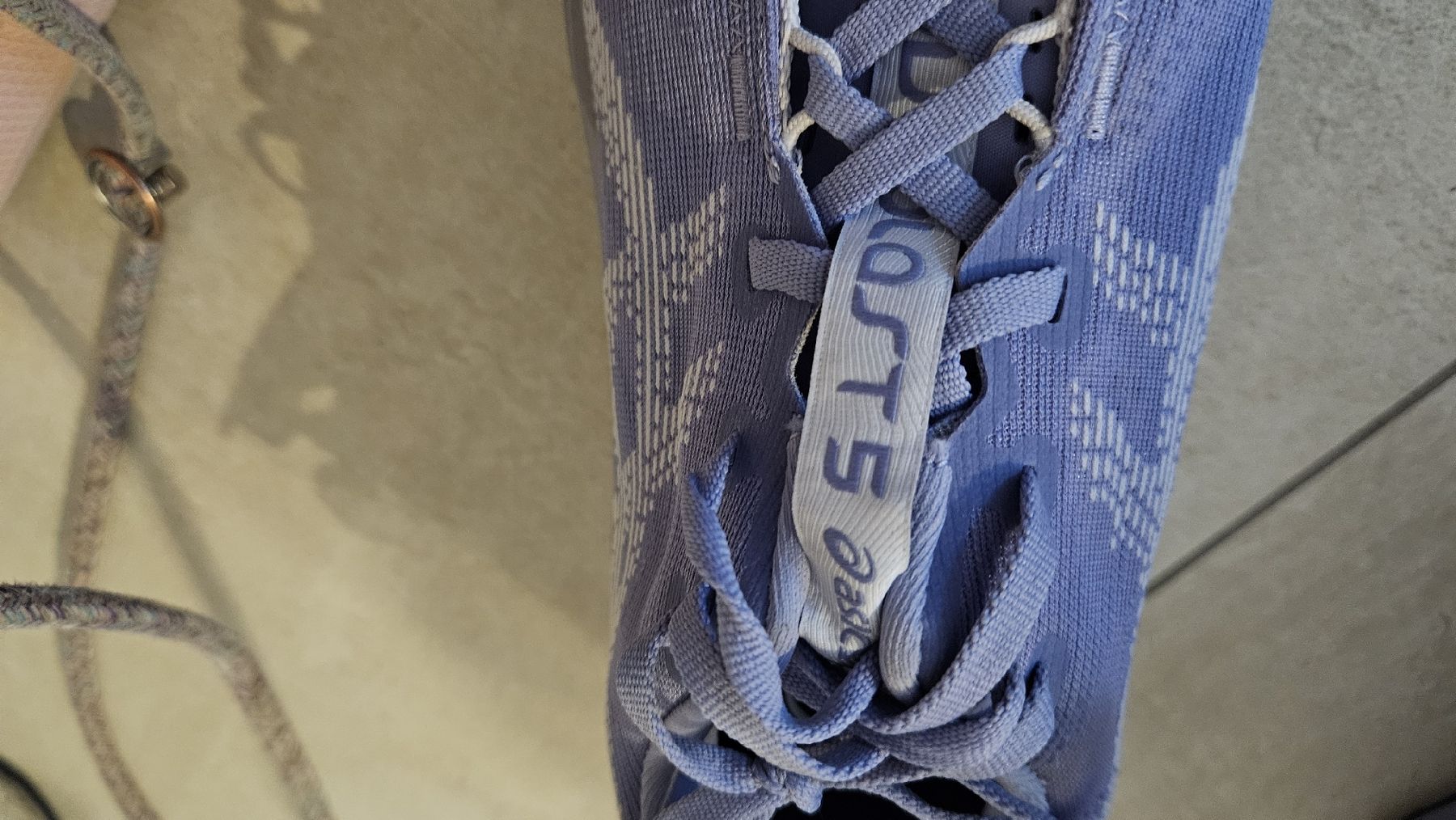 Asics Damenschuhe: laufschuh novablast 5 damen – Neu (gemäss Beschreibung) aus Dübendorf von run4life 4