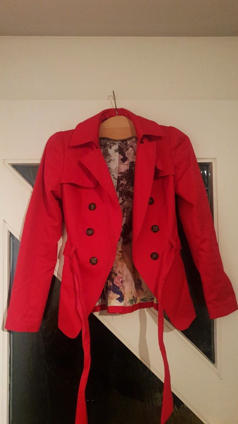 Vestes: Jacke rot – D'occasion à Bubendorf par ang_b829