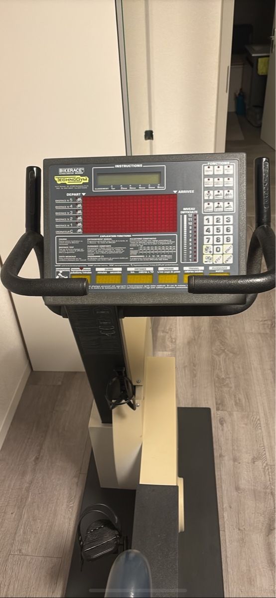 Technogym Hometrainer: Vélo d’appartement Technogym – Usato da Ins venduto da fuchsy14 1