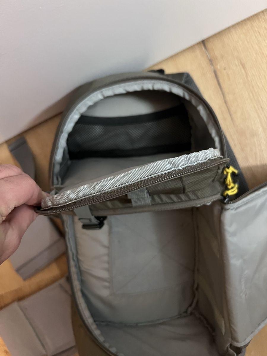 Zaini: Kleiner Fotorucksack – Usato da Zürich venduto da nicovonmoos 4