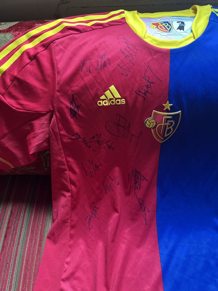 Maillots de corps & Pantalons: FC Basel Trikot signiert – D'occasion à Zürich par mac1963mac 1