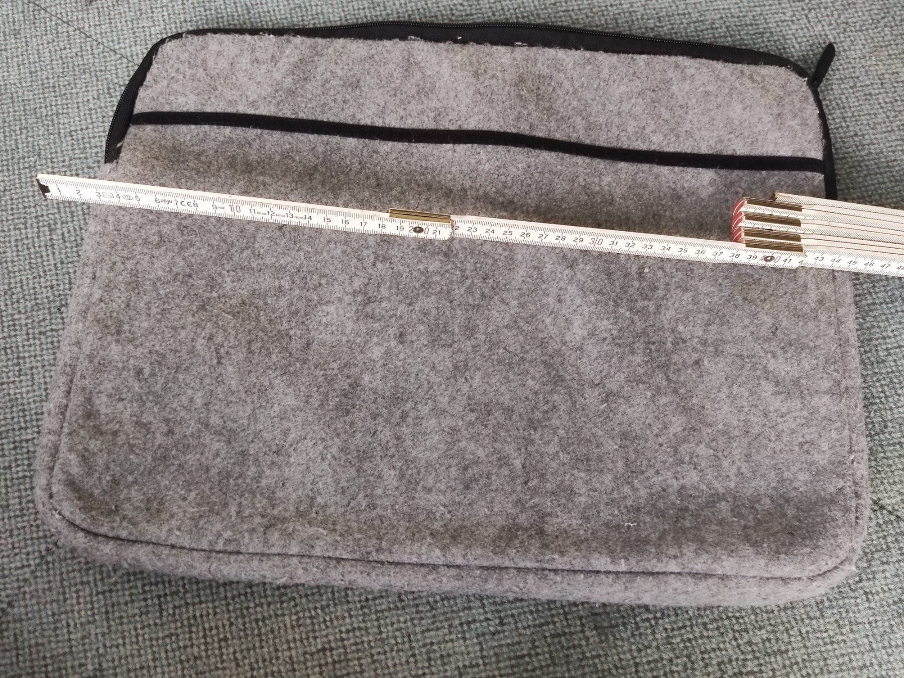 Borse: Notebooktasche grau Filz – Usato da Zuchwil venduto da DaniSZu