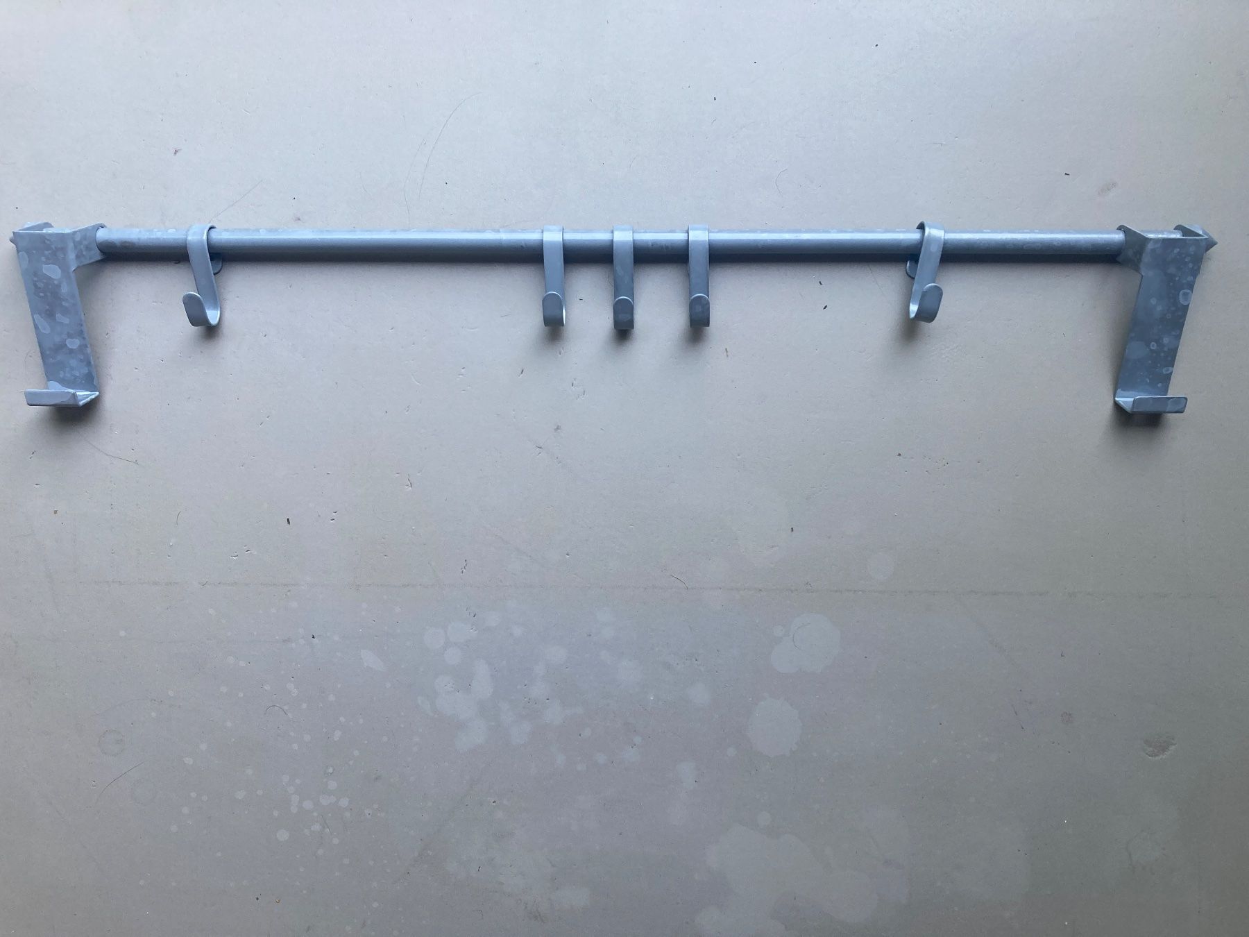 Ferramenta: Türgarderobe einfach einhängen METALL – Usato da Stäfa venduto da ARBEITSLOS-DANKE 1