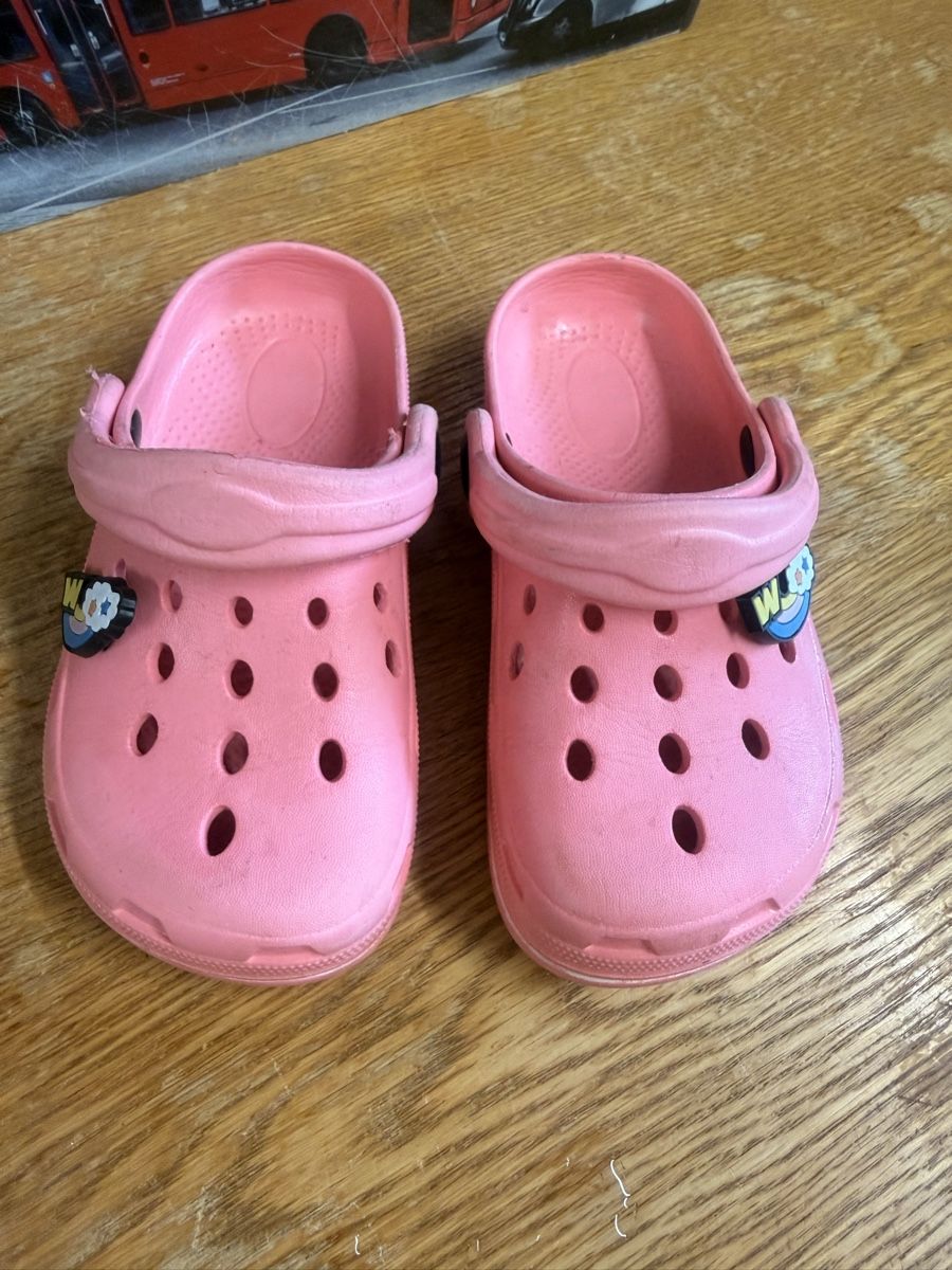 Scarpe per ragazze: Rosa Clogs Grösse 24/25   – Usato da Klingnau venduto da Nirvana