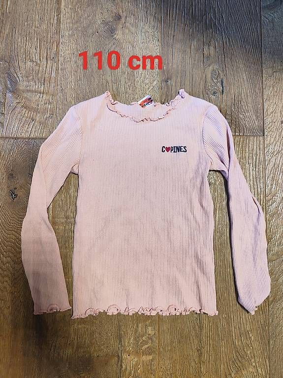 Lotti & Set di vestiti: divers habits 110 cm fille – Usato da fribourg venduto da pegalex 1