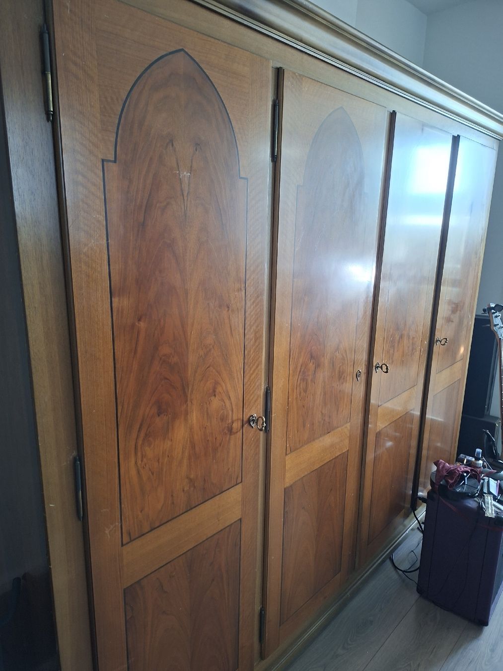 Schränke: Armoire – Gebraucht aus La Chaux-de-Fonds von Garfieldge 2