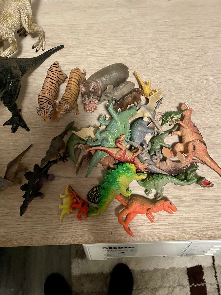 Giocattoli: Grosse Dinosaurier und andere Tier Sammlung mit Box – Usato da Olsberg venduto da EllenM01 2
