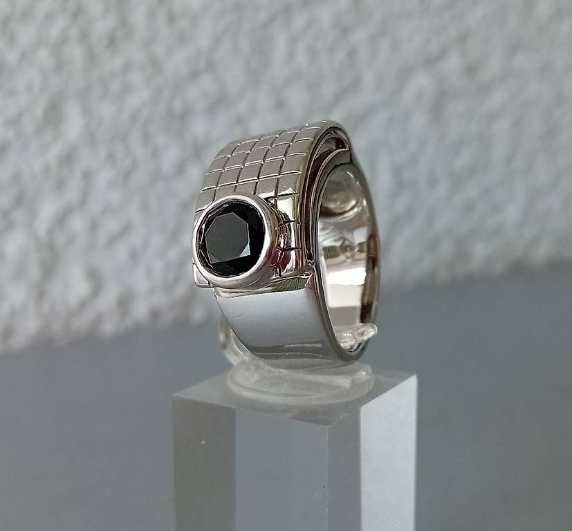 Anelli: Ring mit Spinell in Silber – Usato da Stans venduto da wer_fd5f 2